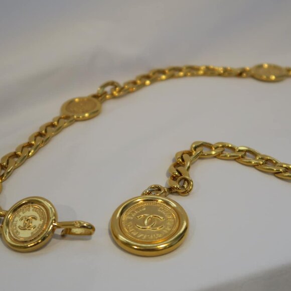 Chanel Vintage Gold Plated Coin Belt - Picture 3 of 13